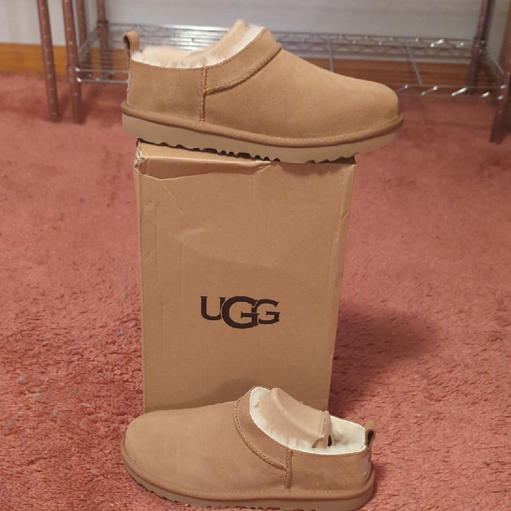 UGG Chestnut Classic Micro